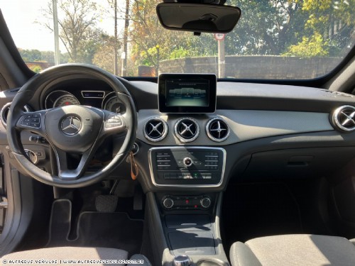Mercedes-Benz GLA 200 STYLE 2015/2016